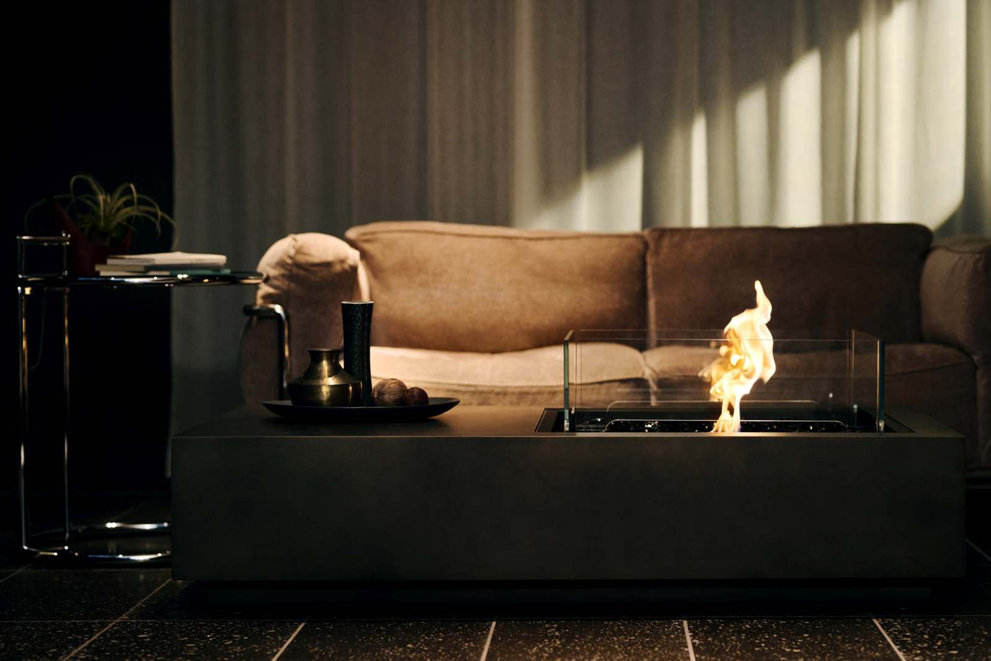 EcoSmart Fire Manhattan 50 Bioethanol Fire Pit Table Graphite