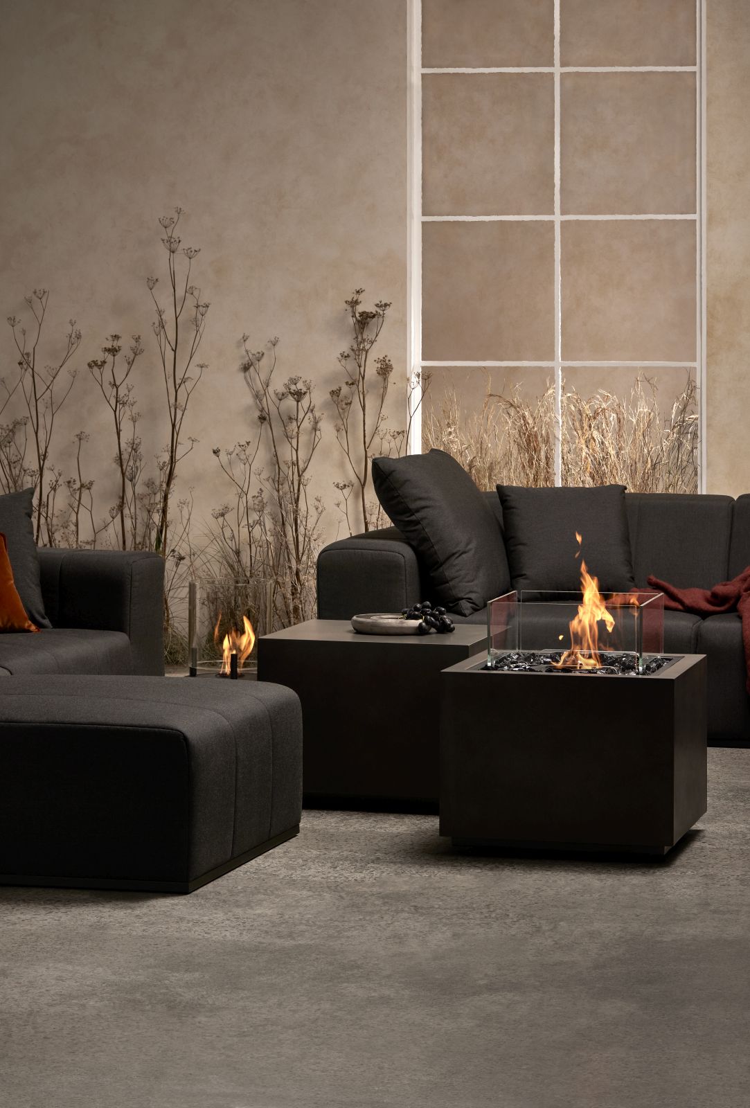 EcoSmart Fire Sidecar 24 Bioethanol Fire Pit Table Graphite