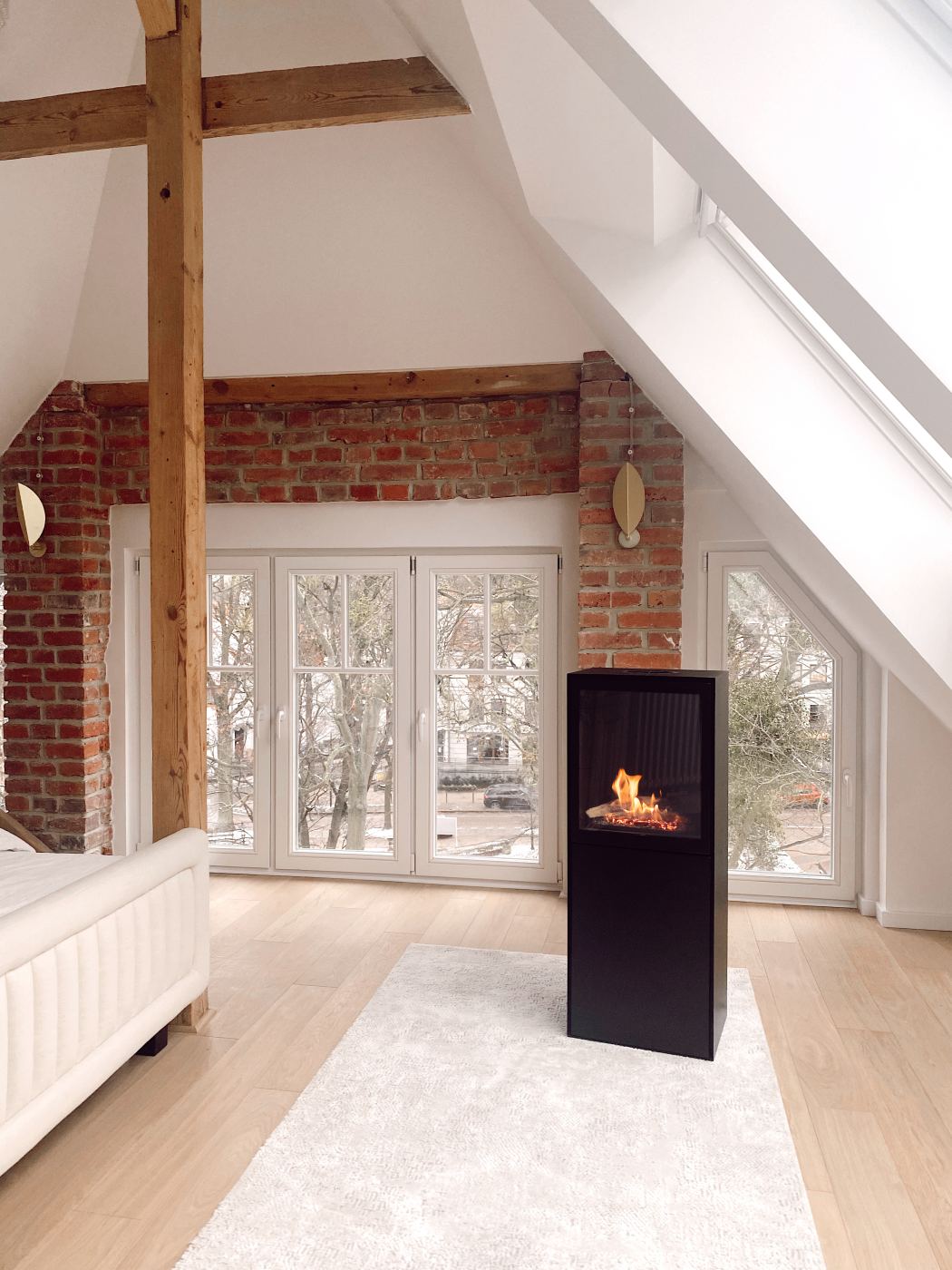 Planika Scandi Freestanding Bioethanol Fire