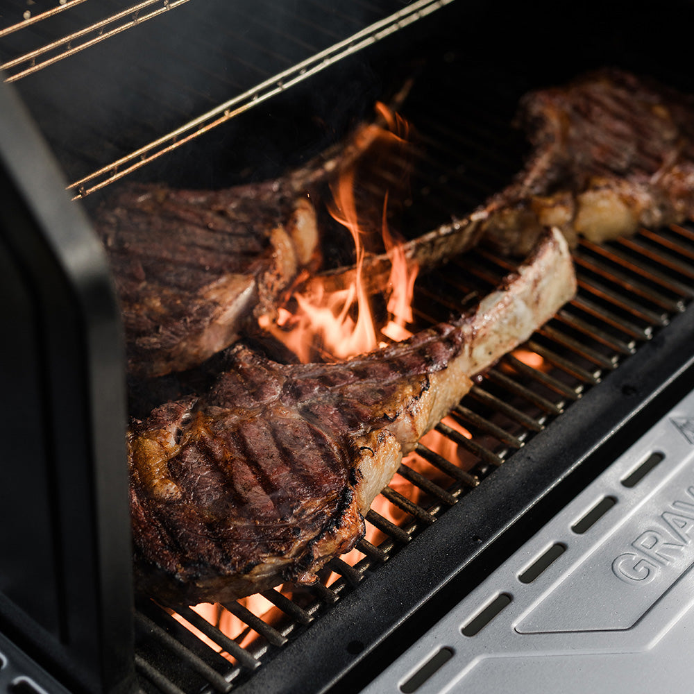 Masterbuilt Gravity Series XT Digital Charcoal BBQ & Smoker